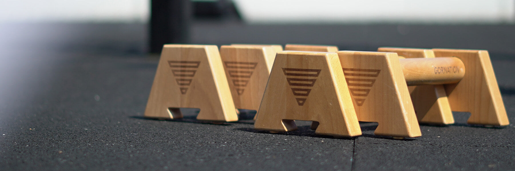 9 Key Exercises with Wooden Parallettes - for Beginners, Intermediates and Pros