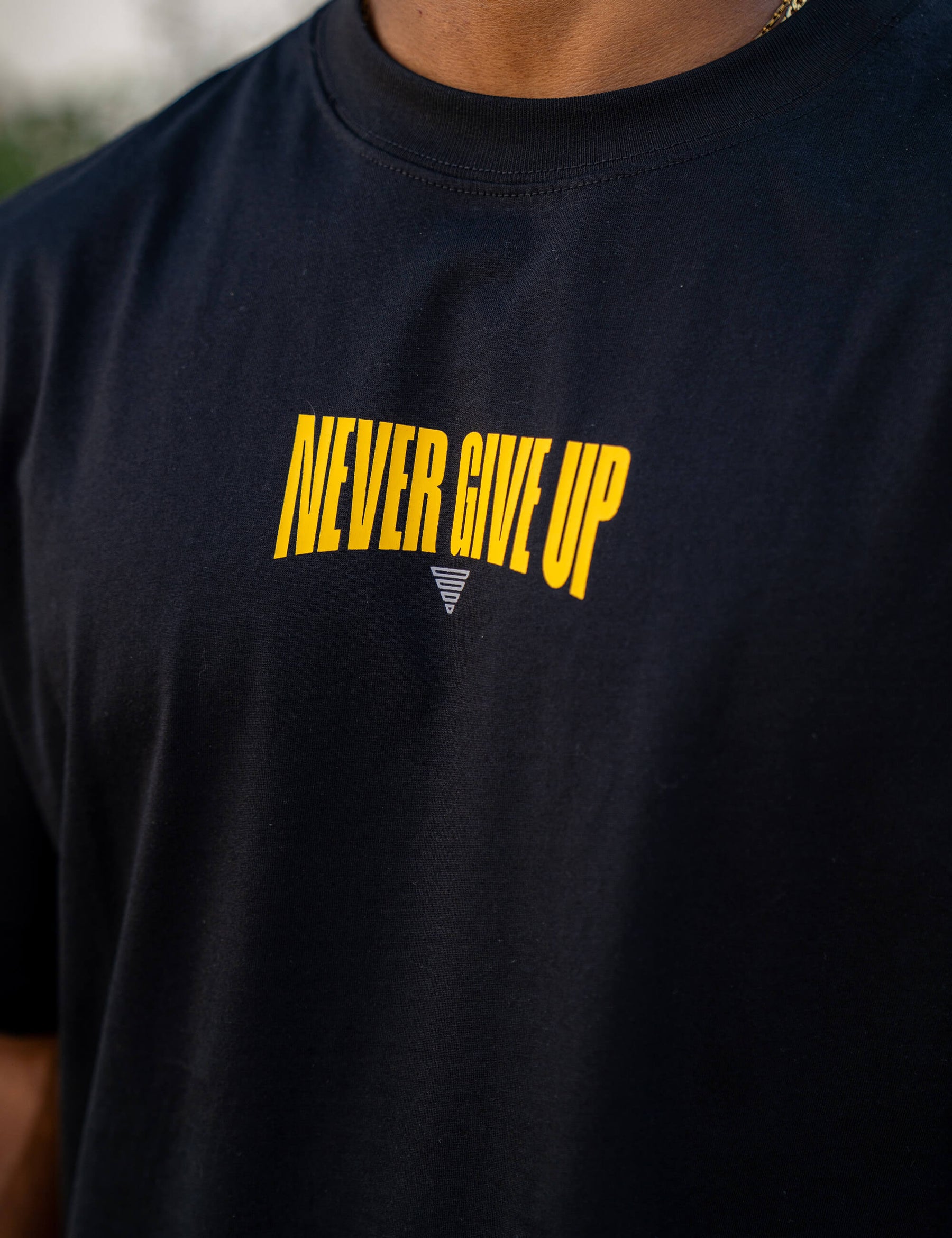 Never Give Up Oversized T-Shirt (Limited Edition)