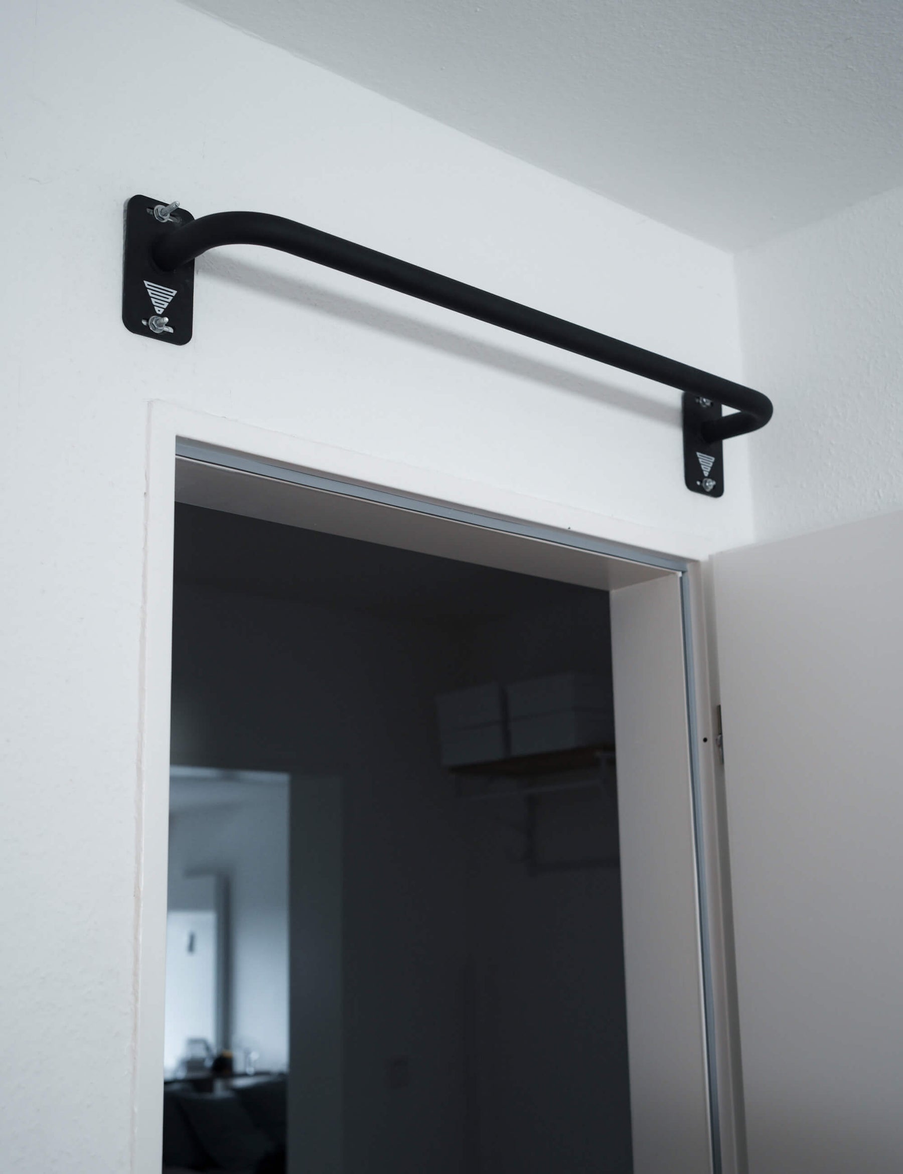 Doorway Pull Up Bar Uni