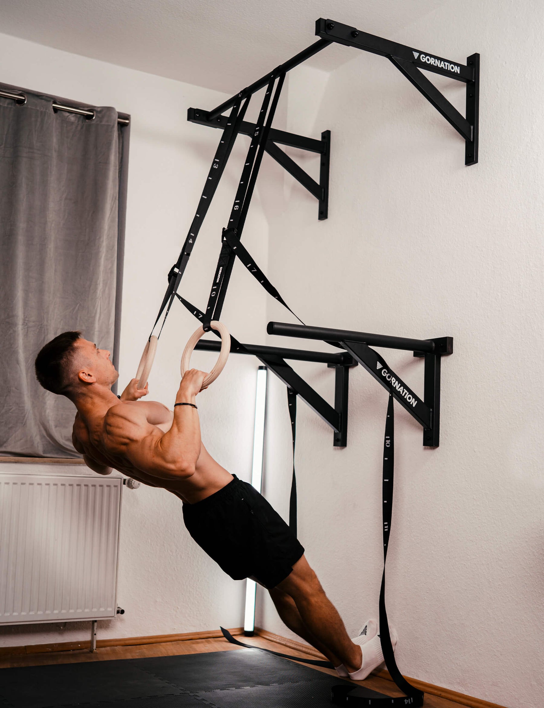 Wall Mounted Pull Up Bar Medium