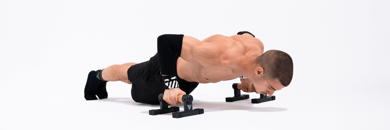 13 Calisthenics exercises on parallettes - for beginners, intermediates and professionals