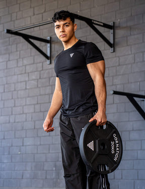 GORNATION athlete wearing the GORNATION active t-shirt in black