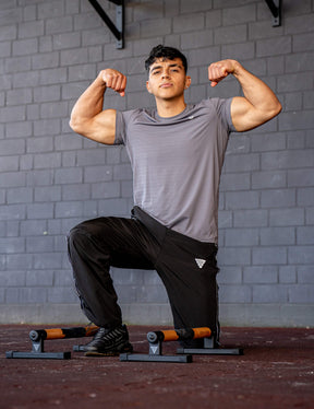 GORNATION athlete wearing the GORNATION active t-shirt in grey