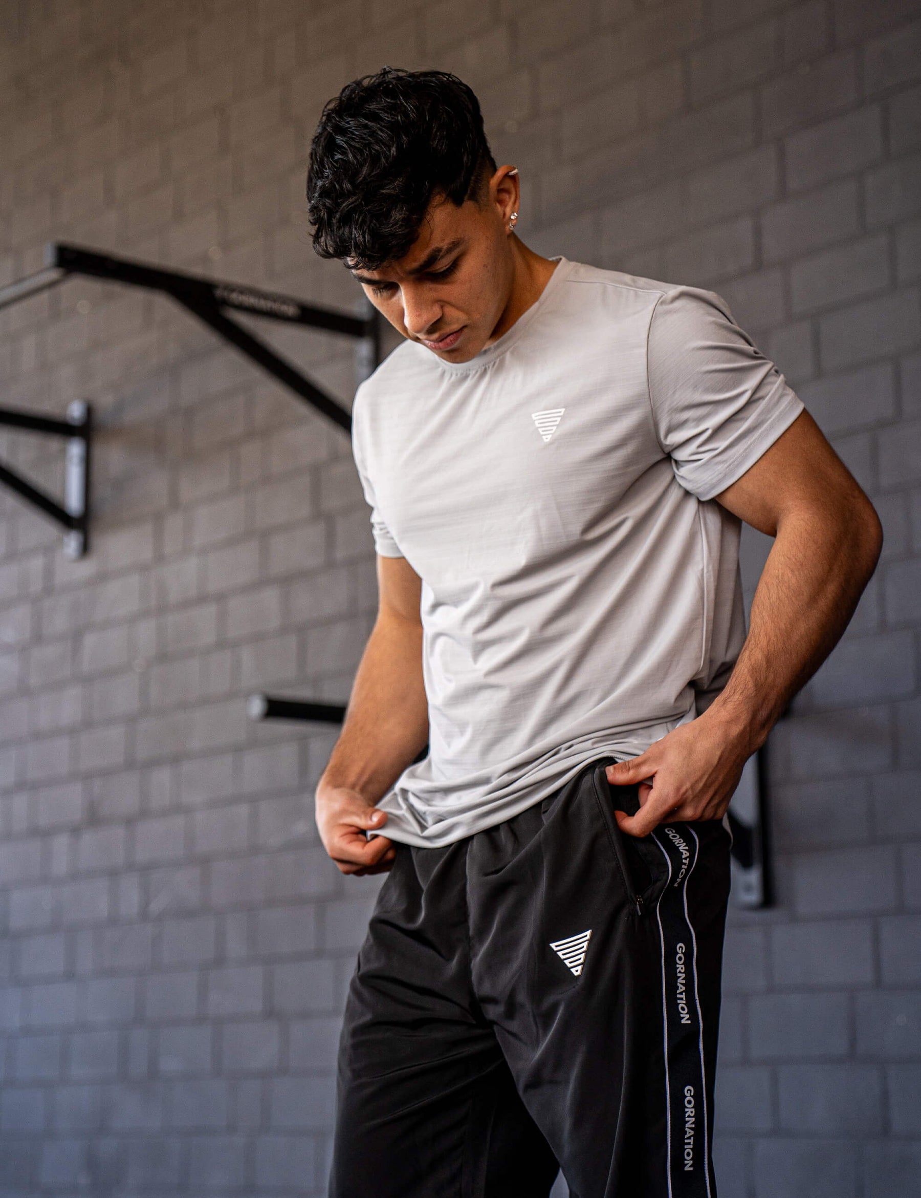 GORNATION athlete wearing the GORNATION active t-shirt in grey