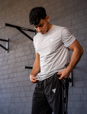 GORNATION athlete wearing the GORNATION active t-shirt in grey