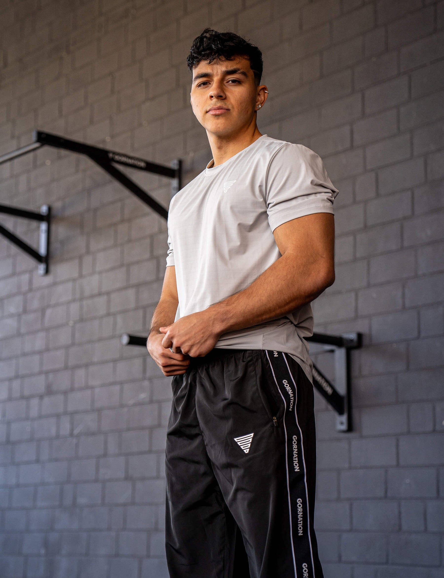 GORNATION athlete wearing the GORNATION active t-shirt in grey