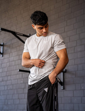 GORNATION athlete wearing the GORNATION active t-shirt in grey