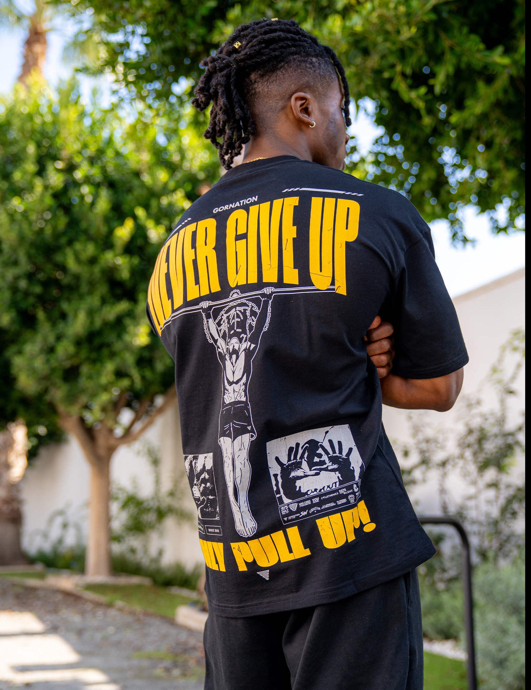 Never Give Up Oversized T-Shirt (Limited Edition)