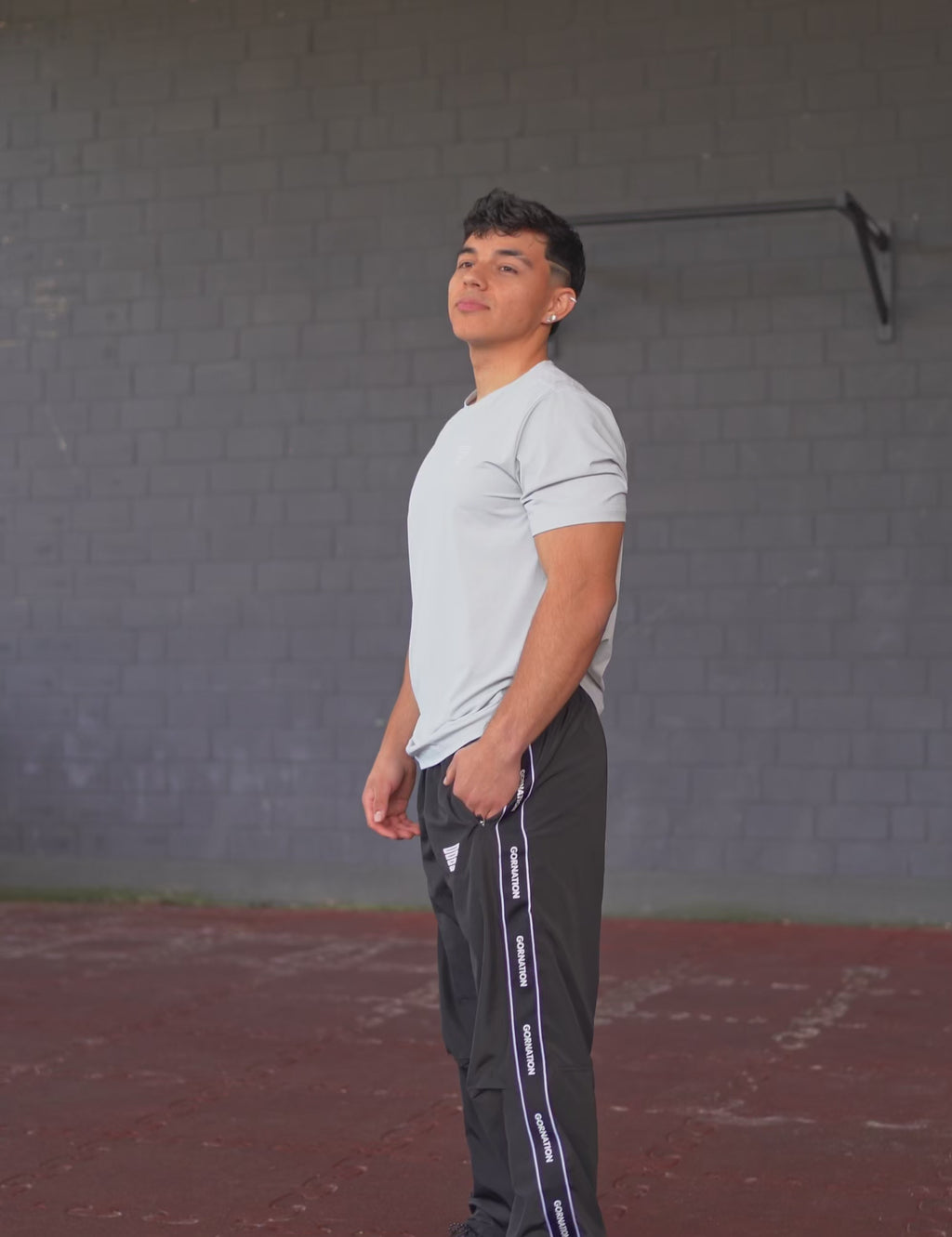 GORNATION athlete wearing the GORNATION active t-shirt in grey