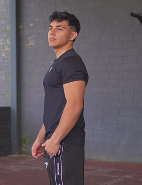 GORNATION athlete wearing the GORNATION active t-shirt in black